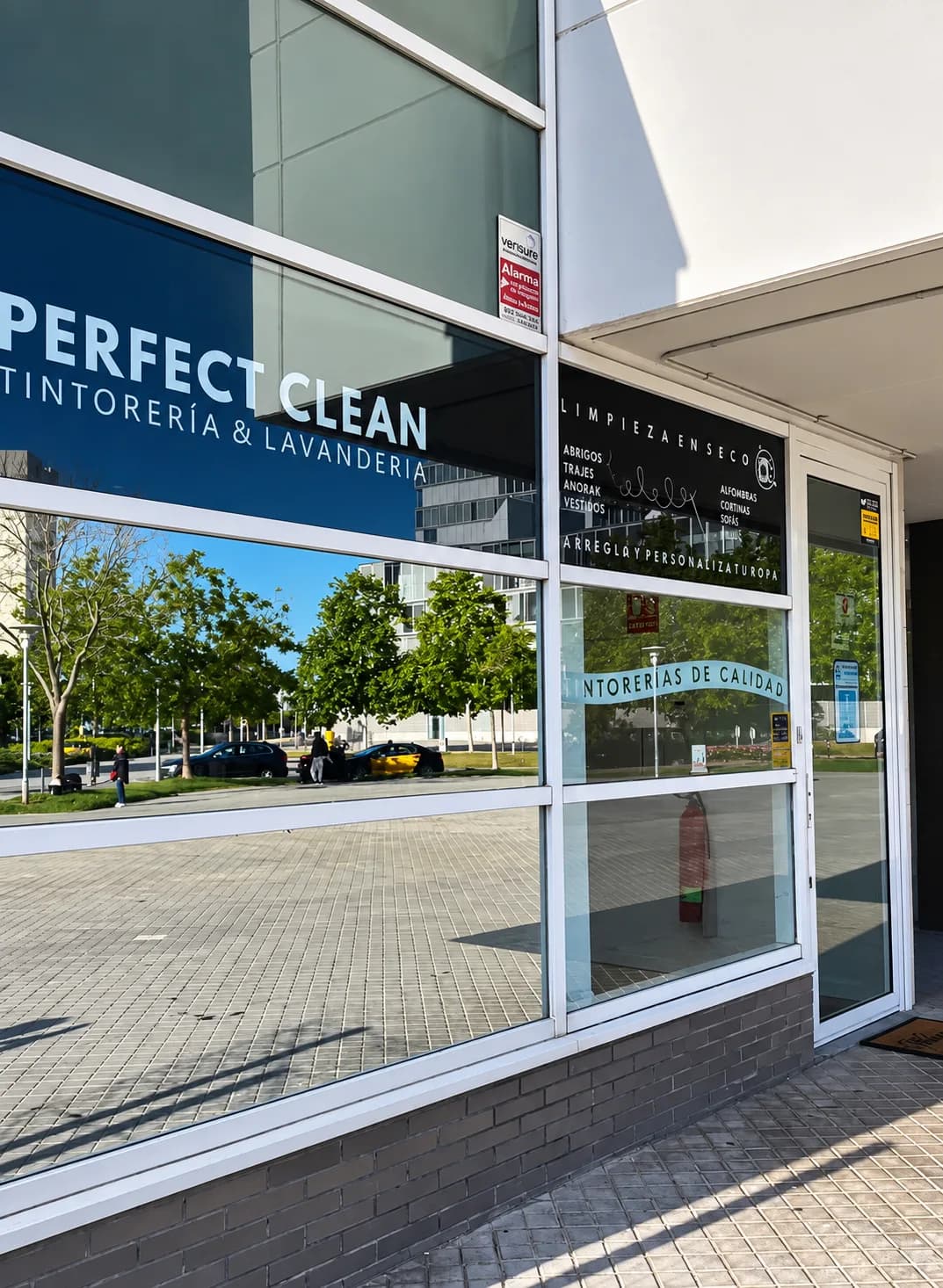 Perfect Clean, Pg. del Taulat, 279, A bajos, Barcelona